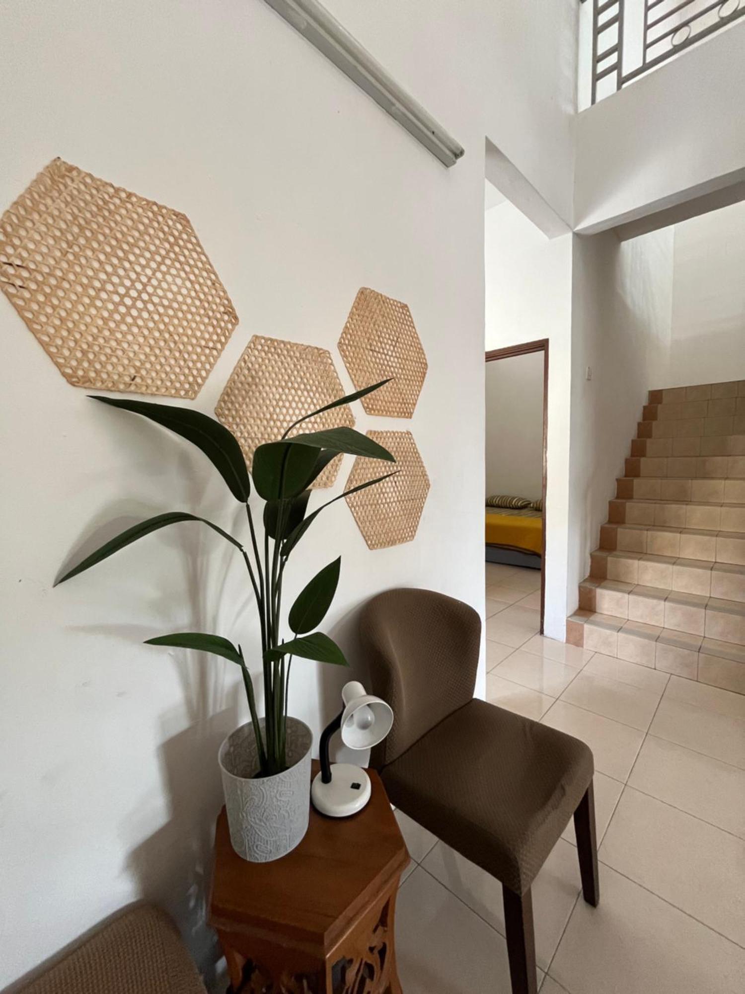 Solehah Homestay Сери-Искандар Экстерьер фото